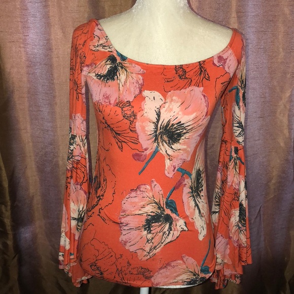 Printed bird of paradise Top - Picture 4 of 6